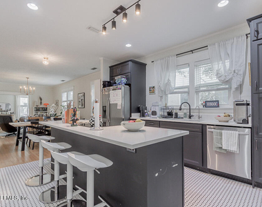 2784 Lydia Street - Photo Thumbnail 18