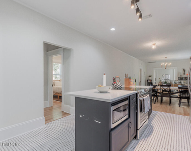 2784 Lydia Street - Photo Thumbnail 19