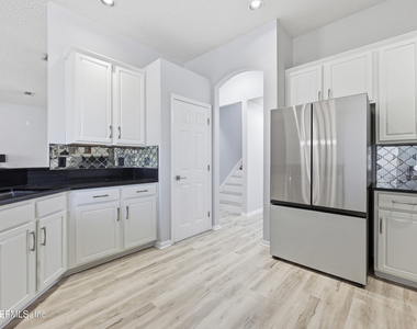14447 Cherry Lake Drive W - Photo Thumbnail 13