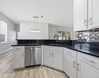 14447 Cherry Lake Drive W - Photo Thumbnail 14
