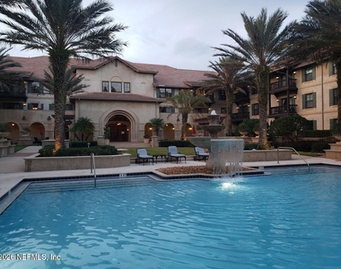 955 Registry Boulevard - Photo Thumbnail 22