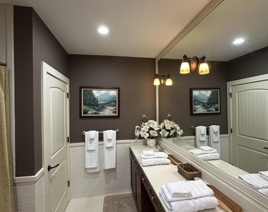 955 Registry Boulevard - Photo Thumbnail 2