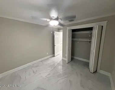 1809 Penzance Parkway - Photo Thumbnail 14