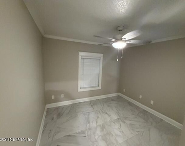 1809 Penzance Parkway - Photo Thumbnail 16