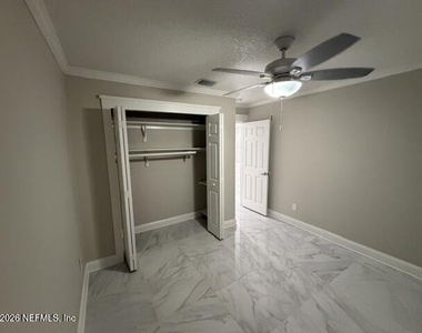 1809 Penzance Parkway - Photo Thumbnail 15