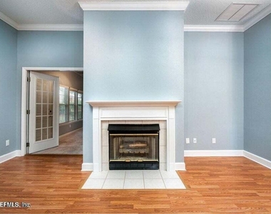 7820 Deerwood Point Court - Photo Thumbnail 13