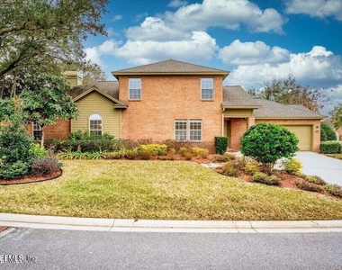 7820 Deerwood Point Court - Photo Thumbnail 4