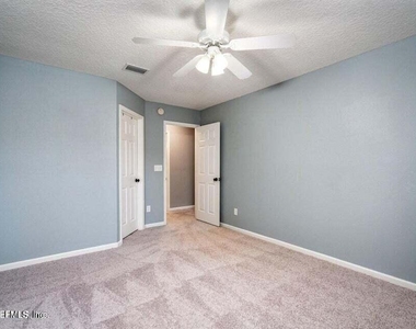 7820 Deerwood Point Court - Photo Thumbnail 25