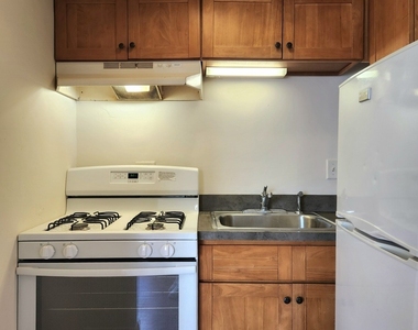 5741 W 35th Street - Photo Thumbnail 9