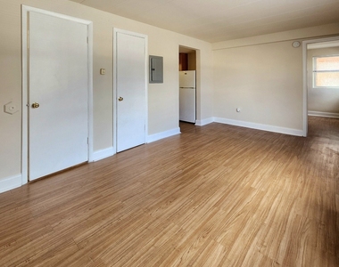 5741 W 35th Street - Photo Thumbnail 2