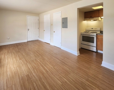 5741 W 35th Street - Photo Thumbnail 6