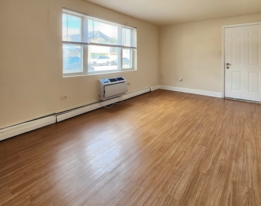 5741 W 35th Street - Photo Thumbnail 1