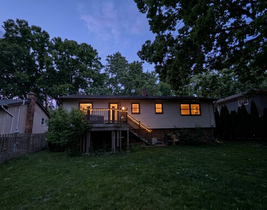 11 Marquette Place - Photo Thumbnail 18