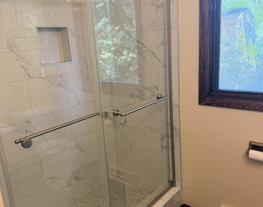 4810 Eastwood Court - Photo Thumbnail 18