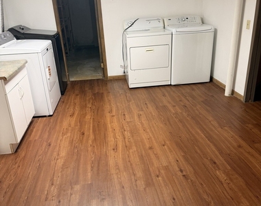 4810 Eastwood Court - Photo Thumbnail 8