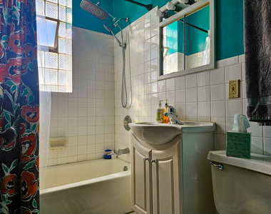 2327 W 35th Place - Photo Thumbnail 12