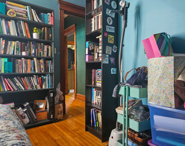 2327 W 35th Place - Photo Thumbnail 11
