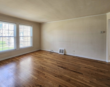 4231 W Nelson Street - Photo Thumbnail 4