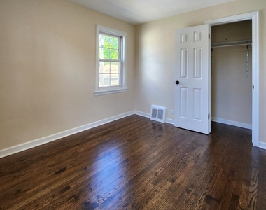 4263 W Nelson Street - Photo Thumbnail 8