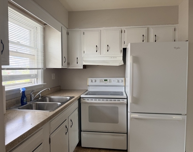 9101 Sahler Avenue - Photo Thumbnail 5