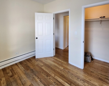 3217 W Diversey Avenue - Photo Thumbnail 8