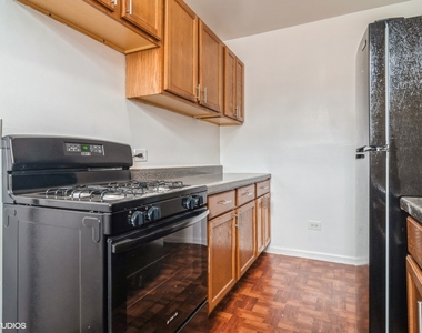 3217 W Diversey Avenue - Photo Thumbnail 3