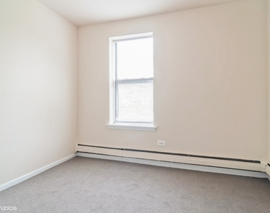 3217 W Diversey Avenue - Photo Thumbnail 4