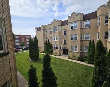 6545 N Francisco Avenue - Photo Thumbnail 5