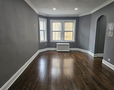 6545 N Francisco Avenue - Photo Thumbnail 3
