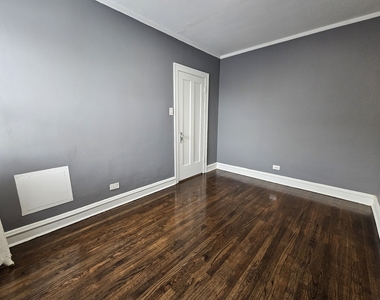 6545 N Francisco Avenue - Photo Thumbnail 12