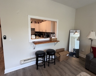 854 W George Street - Photo Thumbnail 7