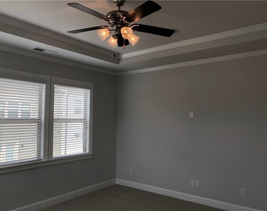 4250 Spruce Pine Alley - Photo Thumbnail 8