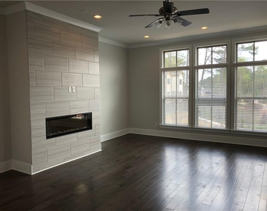4250 Spruce Pine Alley - Photo Thumbnail 2
