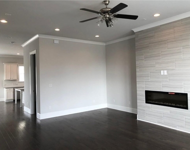 4250 Spruce Pine Alley - Photo Thumbnail 4