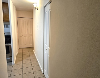 5906 N Sheridan Road - Photo Thumbnail 10