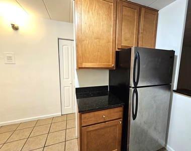 5906 N Sheridan Road - Photo Thumbnail 6