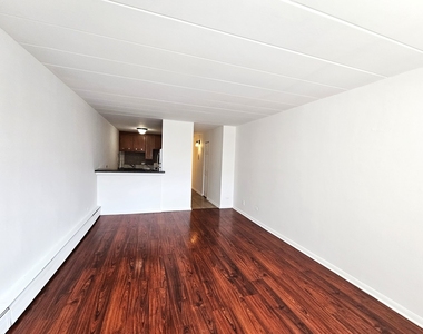 5906 N Sheridan Road - Photo Thumbnail 8