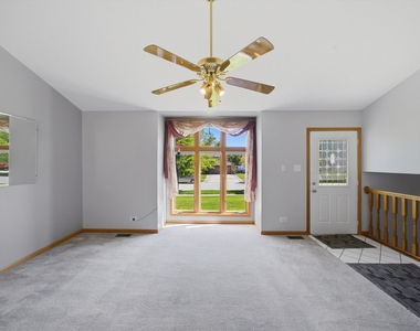 752 Rosanne Street - Photo Thumbnail 10