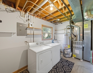 752 Rosanne Street - Photo Thumbnail 29