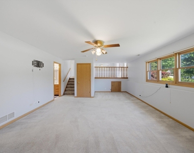 752 Rosanne Street - Photo Thumbnail 14