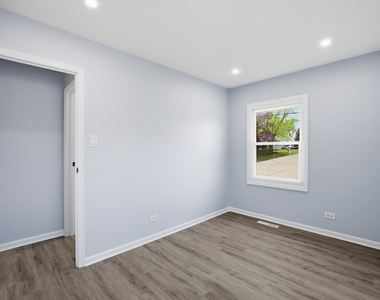 915 Mayfield Drive - Photo Thumbnail 15