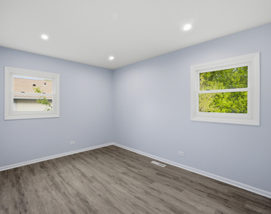 915 Mayfield Drive - Photo Thumbnail 12