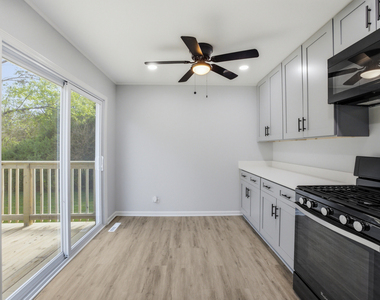 915 Mayfield Drive - Photo Thumbnail 8