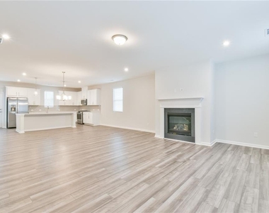 2630 Whistler Way Ne - Photo Thumbnail 14