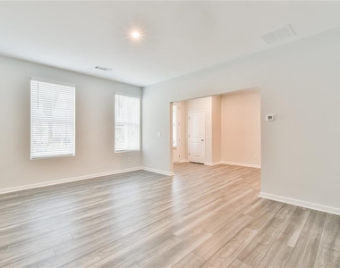 2630 Whistler Way Ne - Photo Thumbnail 3