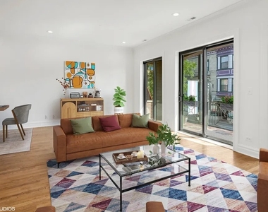 3316 N Halsted Street - Photo Thumbnail 1