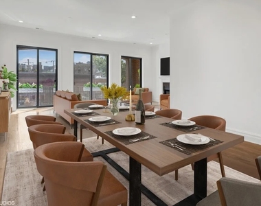 3316 N Halsted Street - Photo Thumbnail 4