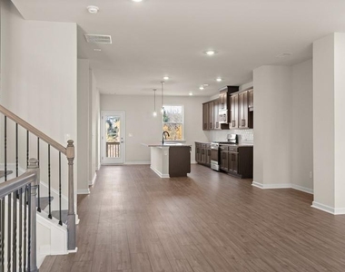 312 Cornett Way - Photo Thumbnail 6