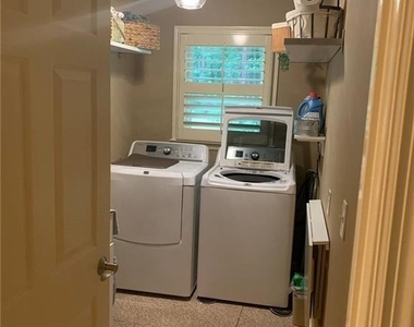 2345 Bray Court Ne - Photo Thumbnail 12