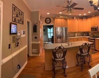 2345 Bray Court Ne - Photo Thumbnail 8